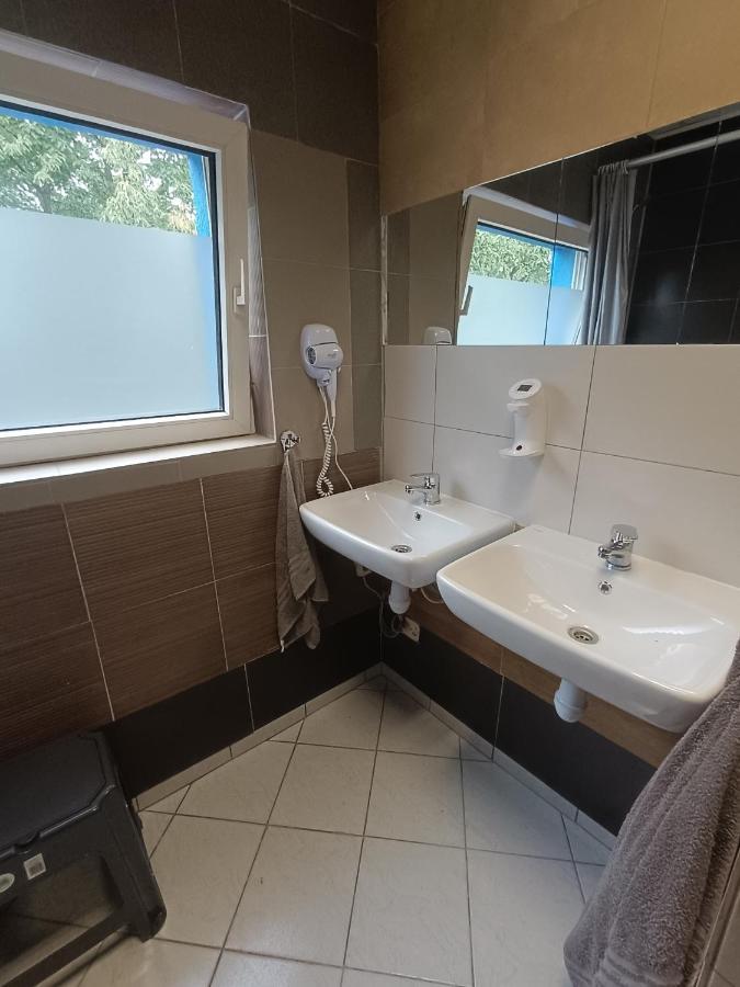 Hostel Welinek Gratis Parking Steszew Bagian luar foto