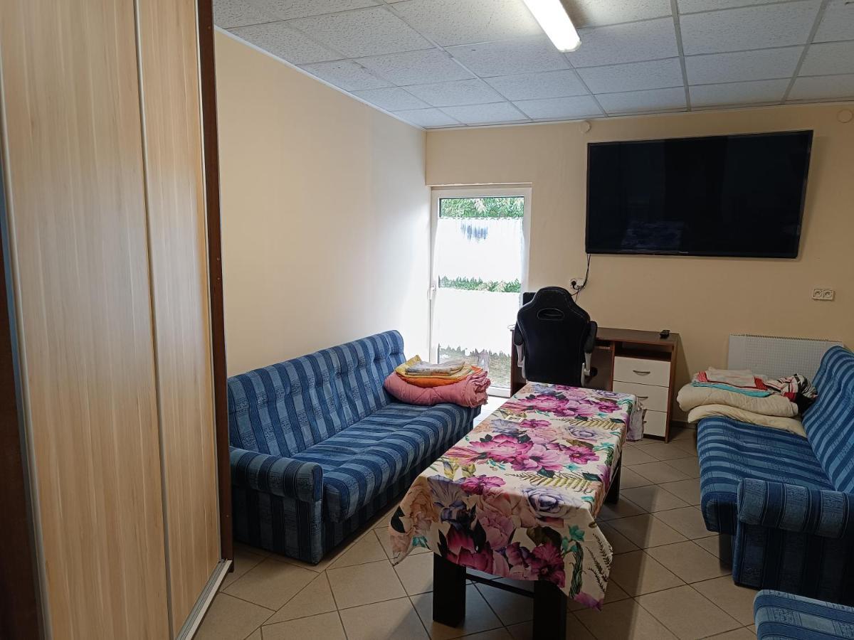 Hostel Welinek Gratis Parking Steszew Bagian luar foto